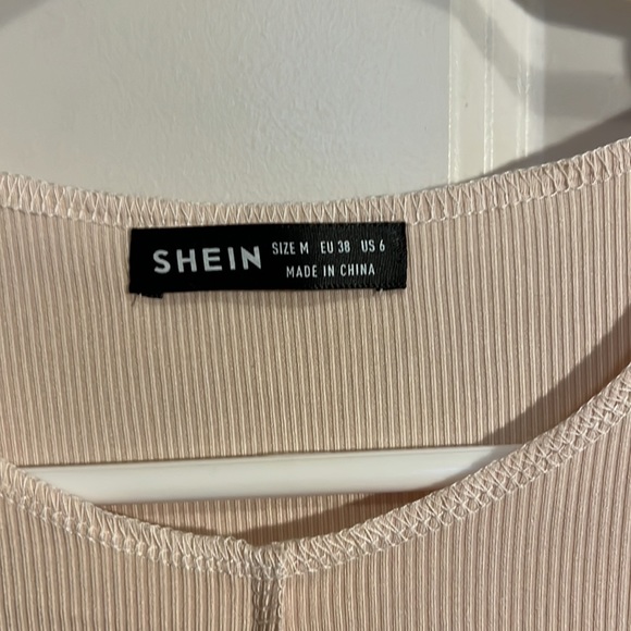 Multi color tank - Picture 3 of 3